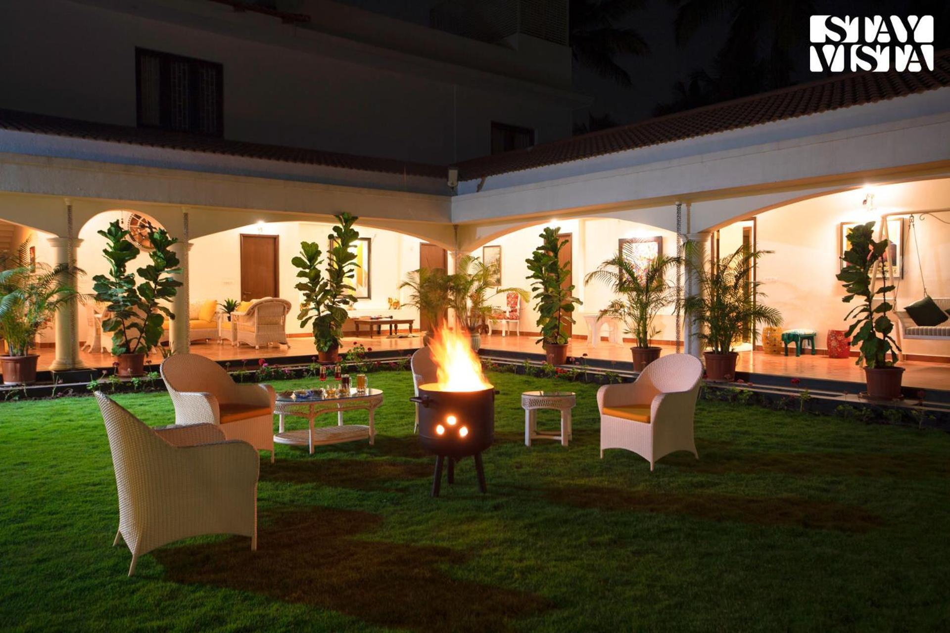 Stayvista At Silver Oak Farm - Breakfast Included Bangalore Exterior photo