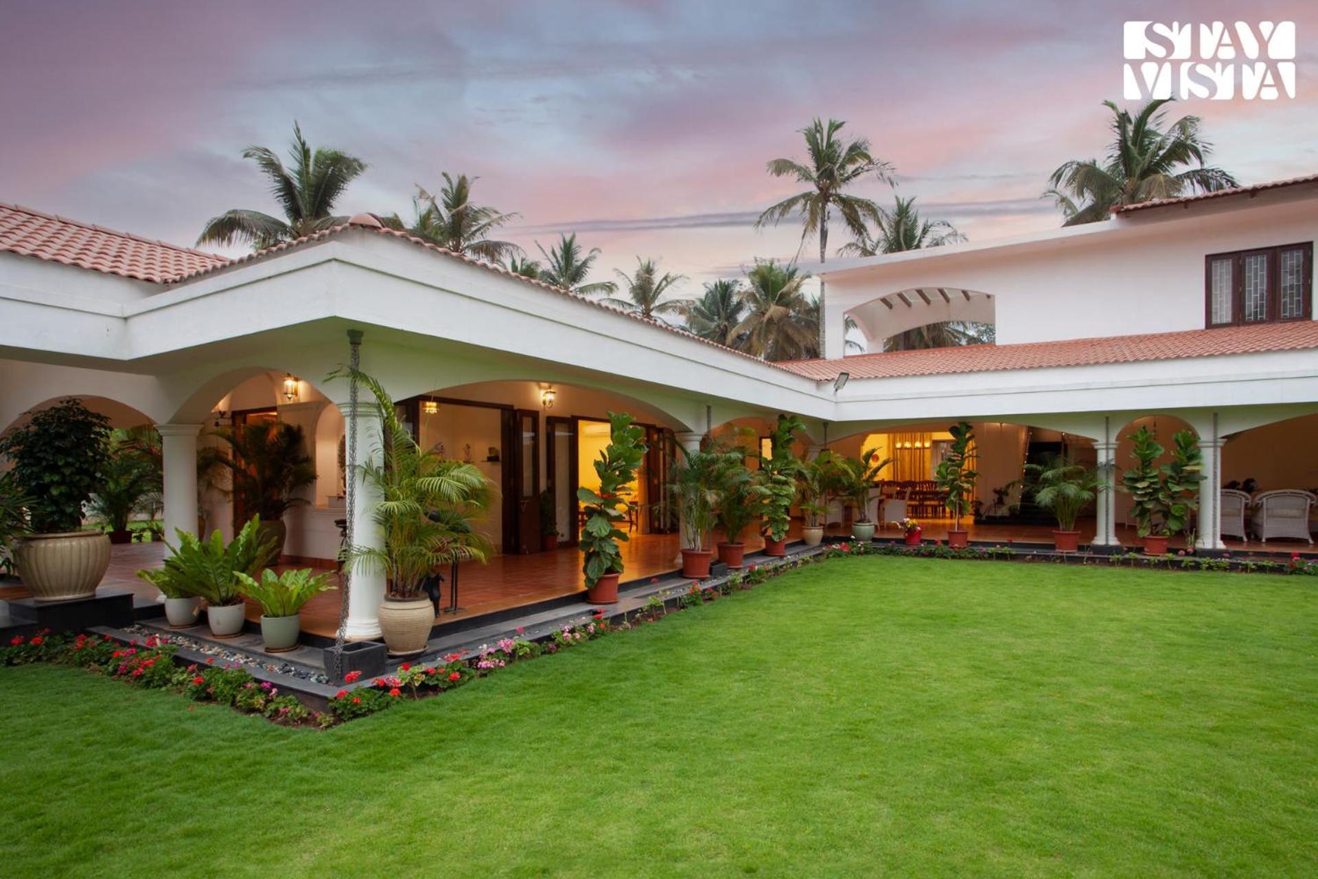 Stayvista At Silver Oak Farm - Breakfast Included Bangalore Exterior photo